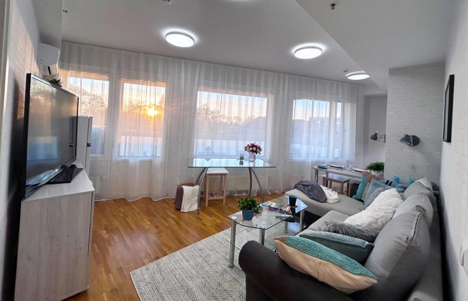 Stella'S Apartment - City Center - Free Secure Parking - Big Sun Terrace - Air Conditioning - Wifi - Tram To The Tallinn Bus Station And Old Town Exterior photo