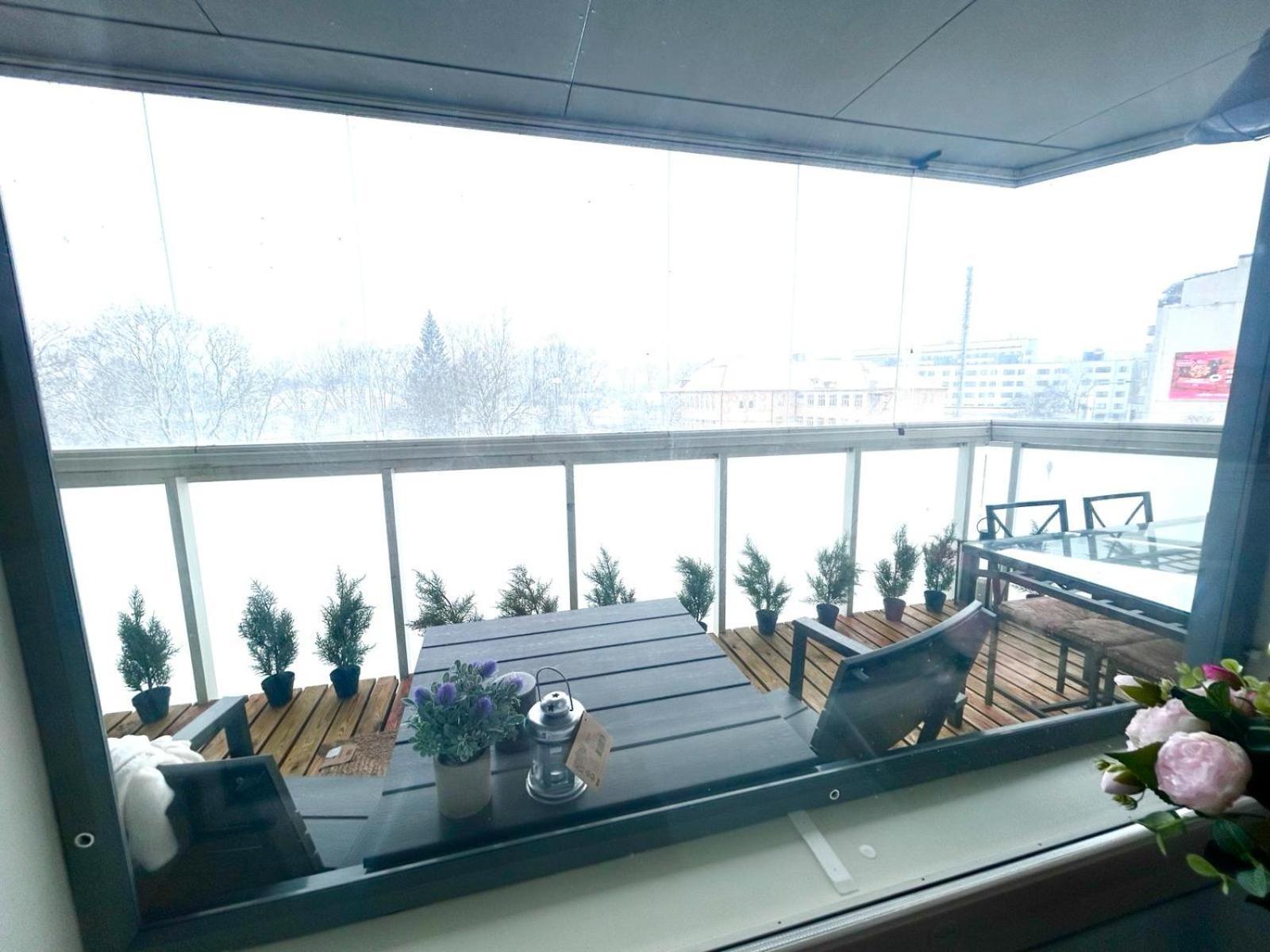Stella'S Apartment - City Center - Free Secure Parking - Big Sun Terrace - Air Conditioning - Wifi - Tram To The Tallinn Bus Station And Old Town Exterior photo