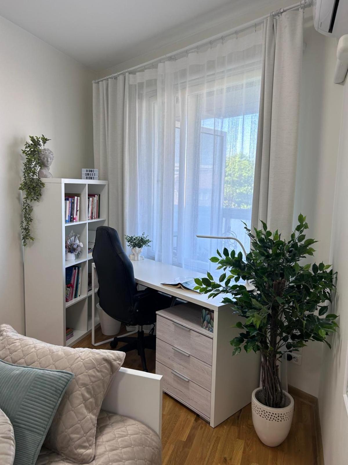 Stella'S Apartment - City Center - Free Secure Parking - Big Sun Terrace - Air Conditioning - Wifi - Tram To The Tallinn Bus Station And Old Town Exterior photo
